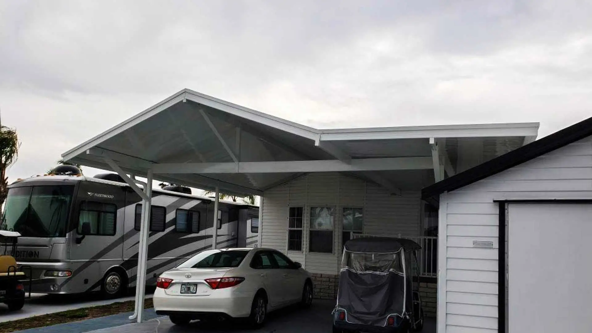 Aluminum carport by True Aluminum